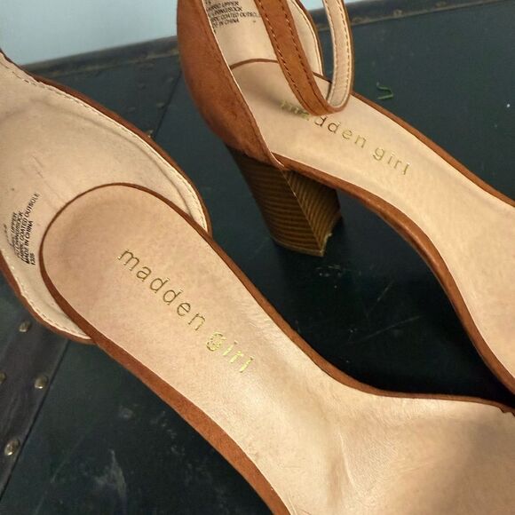 Madden Girl Bella-S Pumpkin Brown Block Heels Strappy sandals size 7.5 - Picture 2 of 7